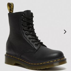 Dr. Martens Pascal Virginia Leather Boots